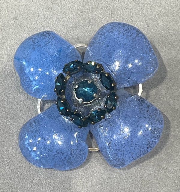 Broche Collier Porte Bonheur Parme